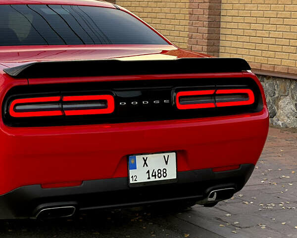 Красный Додж Челенджер, объемом двигателя 3.6 л и пробегом 159 тыс. км за 17200 $, фото 51 на Automoto.ua