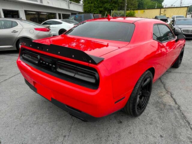 Додж Челенджер 2017 в Киеве на Automoto.ua Красный Додж Челенджер, объемом двигателя 6.2 л и пробегом 61 тыс. км за 9500 $, фото 7 на Automoto.ua