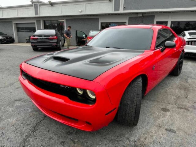 Додж Челенджер 2017 в Киеве на Automoto.ua Красный Додж Челенджер, объемом двигателя 6.2 л и пробегом 61 тыс. км за 9500 $, фото 2 на Automoto.ua