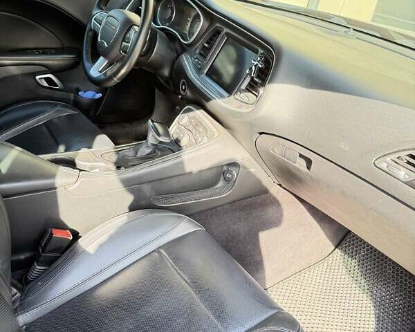Красный Додж Челенджер, объемом двигателя 3.6 л и пробегом 110 тыс. км за 21500 $, фото 1 на Automoto.ua