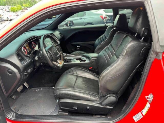 Додж Челенджер 2017 в Киеве на Automoto.ua Красный Додж Челенджер, объемом двигателя 6.2 л и пробегом 61 тыс. км за 9500 $, фото 8 на Automoto.ua