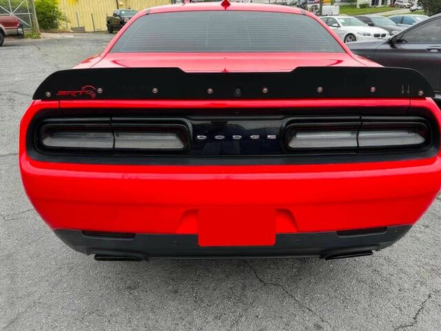 Додж Челенджер 2017 в Киеве на Automoto.ua Красный Додж Челенджер, объемом двигателя 6.2 л и пробегом 61 тыс. км за 9500 $, фото 6 на Automoto.ua