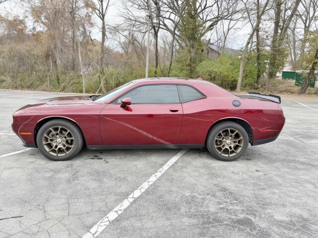 Красный Додж Челенджер, объемом двигателя 3.6 л и пробегом 36 тыс. км за 14000 $, фото 2 на Automoto.ua