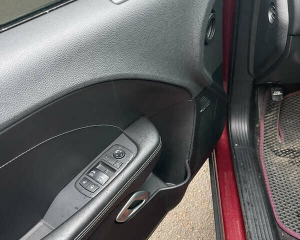 Красный Додж Челенджер, объемом двигателя 3.6 л и пробегом 124 тыс. км за 20500 $, фото 13 на Automoto.ua