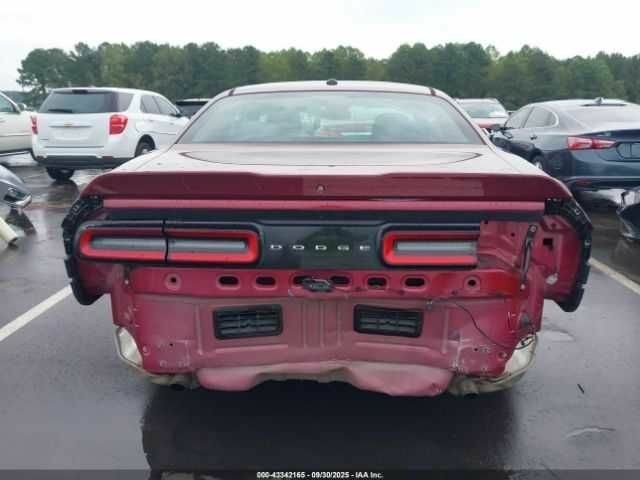 Додж Челенджер 2018 в Ровно на Automoto.ua Красный Додж Челенджер, объемом двигателя 3.6 л и пробегом 84 тыс. км за 4500 $, фото 16 на Automoto.ua