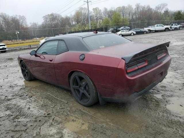 Червоний Додж Challenger, об'ємом двигуна 0 л та пробігом 150 тис. км за 4300 $, фото 1 на Automoto.ua