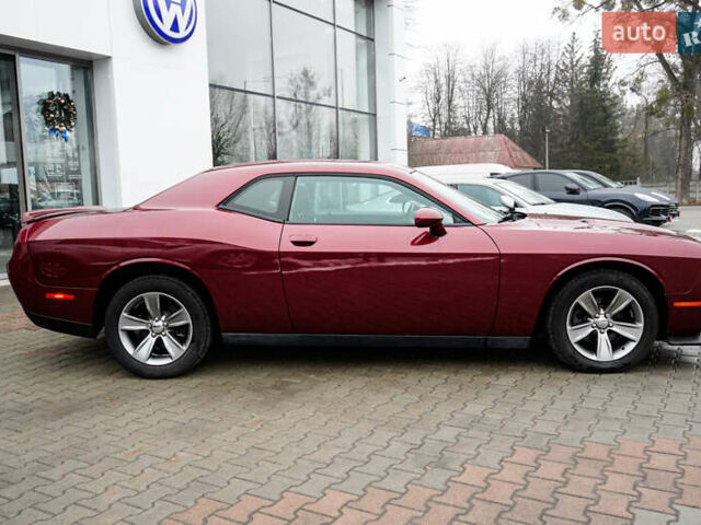 Красный Додж Челенджер, объемом двигателя 3.6 л и пробегом 13 тыс. км за 19999 $, фото 8 на Automoto.ua