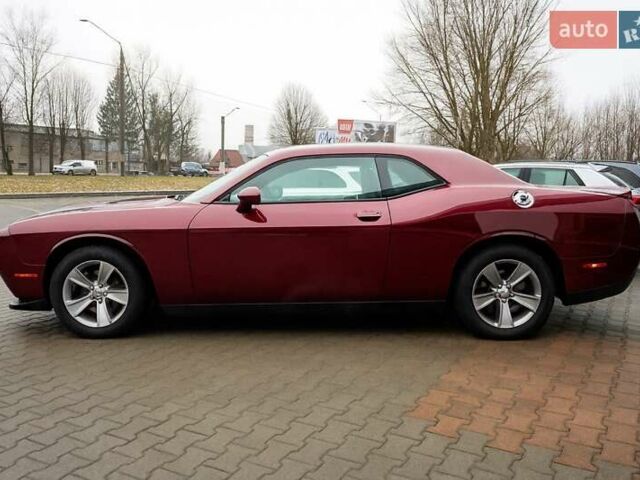 Красный Додж Челенджер, объемом двигателя 3.6 л и пробегом 8 тыс. км за 19999 $, фото 4 на Automoto.ua