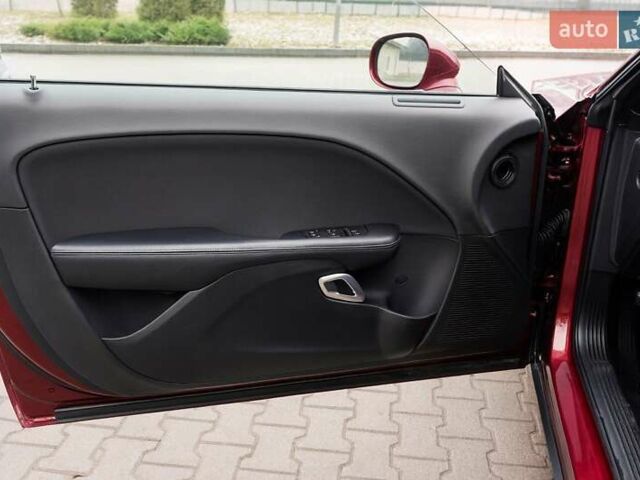 Красный Додж Челенджер, объемом двигателя 3.6 л и пробегом 8 тыс. км за 19999 $, фото 11 на Automoto.ua