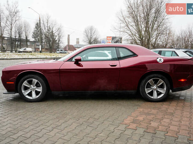 Красный Додж Челенджер, объемом двигателя 3.6 л и пробегом 13 тыс. км за 19999 $, фото 3 на Automoto.ua