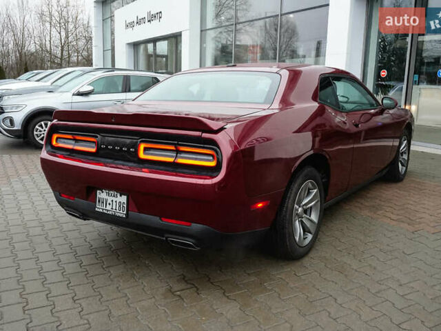 Красный Додж Челенджер, объемом двигателя 3.6 л и пробегом 8 тыс. км за 19999 $, фото 7 на Automoto.ua