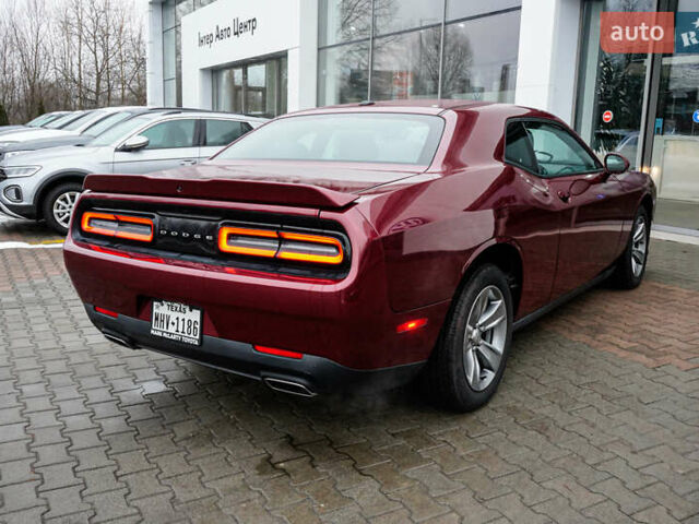Красный Додж Челенджер, объемом двигателя 3.6 л и пробегом 13 тыс. км за 19999 $, фото 7 на Automoto.ua