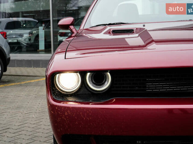 Красный Додж Челенджер, объемом двигателя 3.6 л и пробегом 13 тыс. км за 19999 $, фото 9 на Automoto.ua