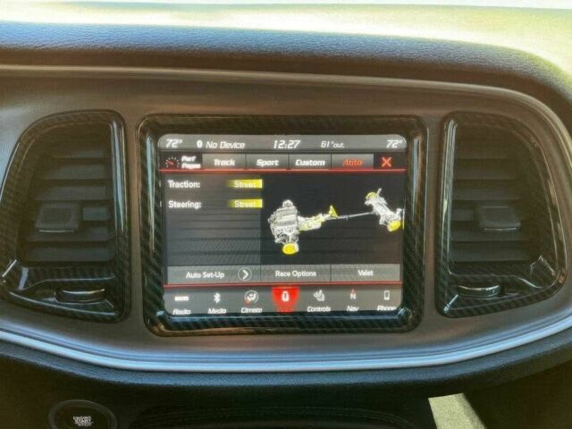 Додж Челенджер 2019 в Киеве на Automoto.ua Красный Додж Челенджер, объемом двигателя 6.4 л и пробегом 48 тыс. км за 16200 $, фото 11 на Automoto.ua