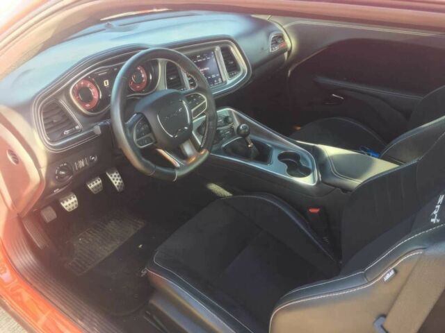 Додж Челенджер 2020 в Киеве на Automoto.ua Красный Додж Челенджер, объемом двигателя 6.2 л и пробегом 38 тыс. км за 12100 $, фото 9 на Automoto.ua