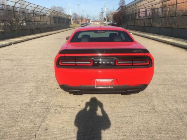 Додж Челенджер 2020 в Киеве на Automoto.ua Красный Додж Челенджер, объемом двигателя 6.2 л и пробегом 38 тыс. км за 12100 $, фото 6 на Automoto.ua