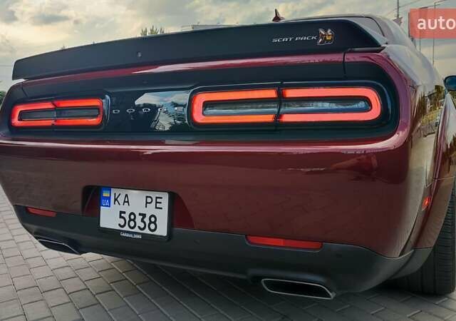 Червоний Додж Challenger, об'ємом двигуна 6.42 л та пробігом 34 тис. км за 43500 $, фото 9 на Automoto.ua
