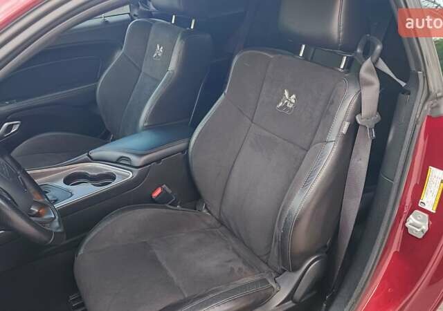 Красный Додж Челенджер, объемом двигателя 6.42 л и пробегом 34 тыс. км за 45900 $, фото 23 на Automoto.ua