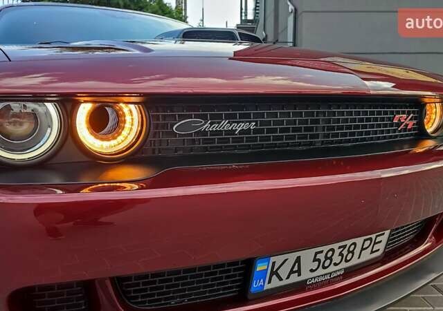 Красный Додж Челенджер, объемом двигателя 6.42 л и пробегом 34 тыс. км за 45900 $, фото 1 на Automoto.ua