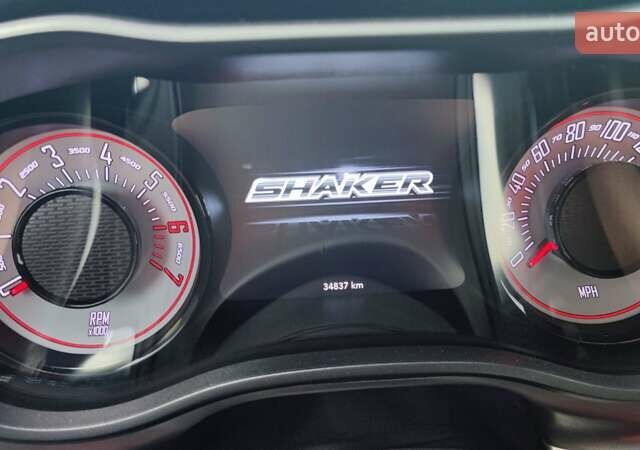 Красный Додж Челенджер, объемом двигателя 6.42 л и пробегом 34 тыс. км за 45900 $, фото 20 на Automoto.ua