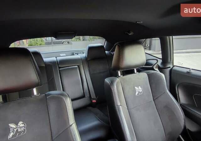 Красный Додж Челенджер, объемом двигателя 6.42 л и пробегом 34 тыс. км за 45900 $, фото 24 на Automoto.ua