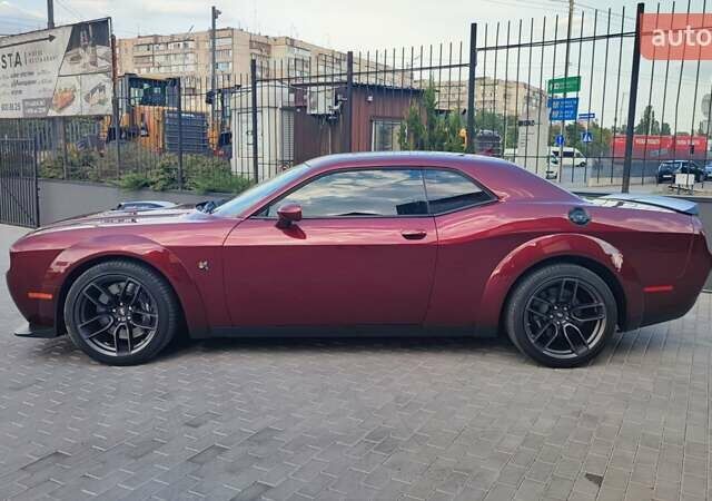 Красный Додж Челенджер, объемом двигателя 6.42 л и пробегом 34 тыс. км за 45900 $, фото 12 на Automoto.ua