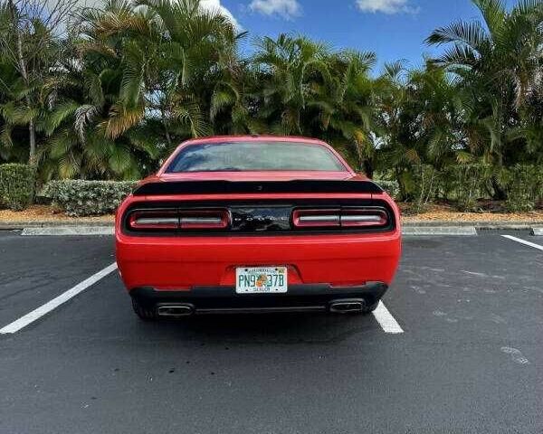 Красный Додж Челенджер, объемом двигателя 3.6 л и пробегом 16 тыс. км за 10500 $, фото 2 на Automoto.ua