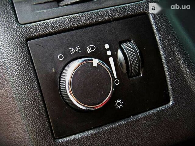 Додж Challenger, об'ємом двигуна 0 л та пробігом 204 тис. км за 15500 $, фото 13 на Automoto.ua