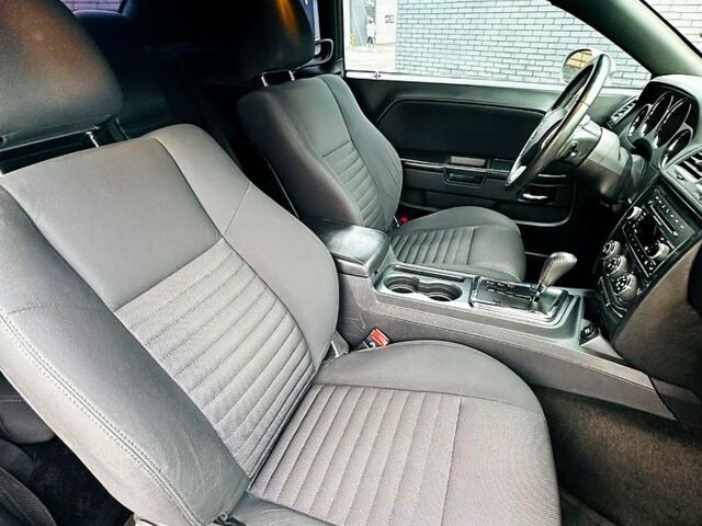 Додж Челенджер, объемом двигателя 3.6 л и пробегом 180 тыс. км за 15999 $, фото 12 на Automoto.ua