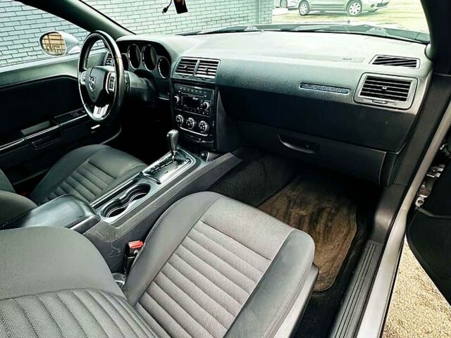 Додж Челенджер, объемом двигателя 3.6 л и пробегом 180 тыс. км за 15999 $, фото 11 на Automoto.ua