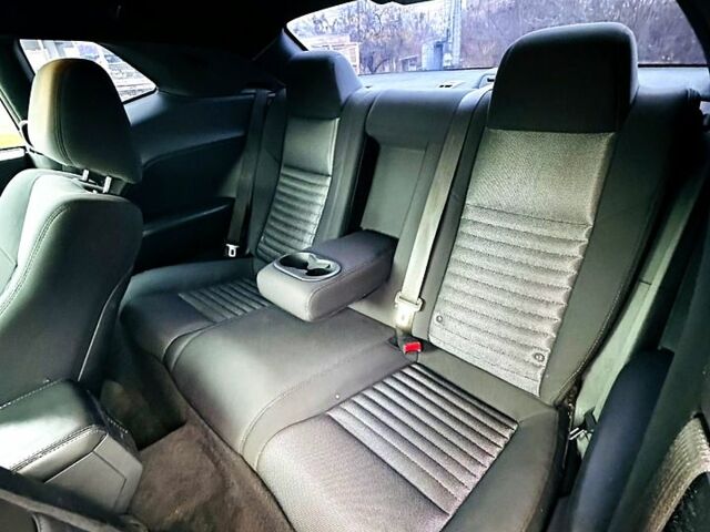 Додж Челенджер, объемом двигателя 3.6 л и пробегом 180 тыс. км за 15999 $, фото 13 на Automoto.ua