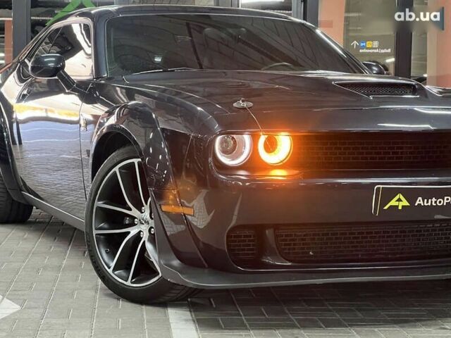 Додж Челенджер, объемом двигателя 6.4 л и пробегом 108 тыс. км за 33900 $, фото 3 на Automoto.ua