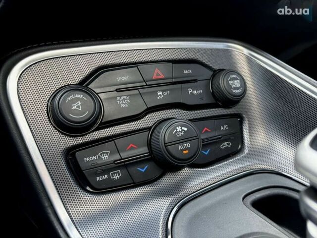 Додж Челенджер, объемом двигателя 6.4 л и пробегом 108 тыс. км за 25999 $, фото 20 на Automoto.ua