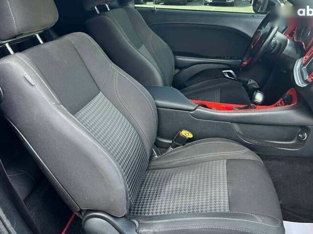 Додж Челенджер, объемом двигателя 3.6 л и пробегом 132 тыс. км за 18300 $, фото 17 на Automoto.ua