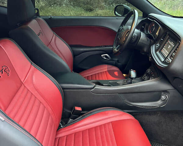 Додж Челенджер, объемом двигателя 3.6 л и пробегом 163 тыс. км за 20000 $, фото 13 на Automoto.ua