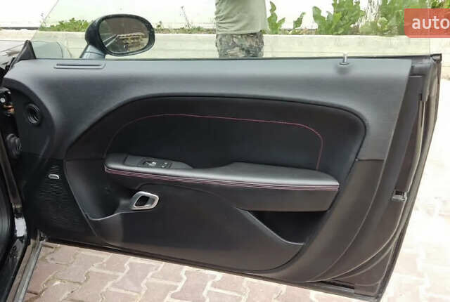 Додж Челенджер, объемом двигателя 5.65 л и пробегом 134 тыс. км за 26500 $, фото 5 на Automoto.ua