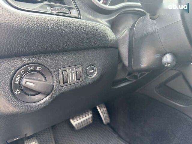 Додж Челенджер 2017 в Киеве на Automoto.ua Додж Челенджер, объемом двигателя 3.6 л и пробегом 81 тыс. км за 25990 $, фото 24 на Automoto.ua