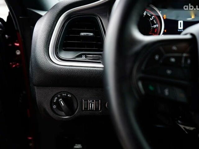 Додж Челенджер, объемом двигателя 0 л и пробегом 13 тыс. км за 19399 $, фото 19 на Automoto.ua