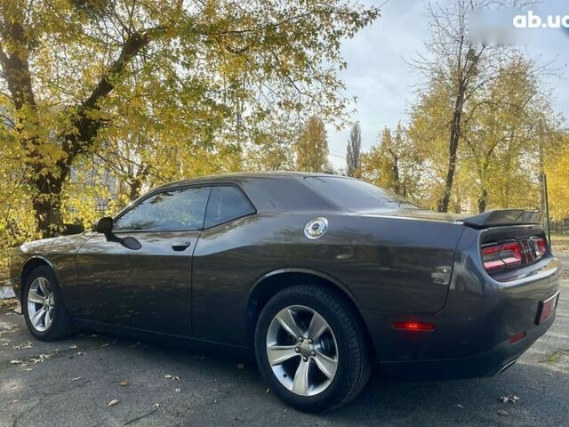 Додж Челенджер, объемом двигателя 3.6 л и пробегом 125 тыс. км за 17999 $, фото 7 на Automoto.ua