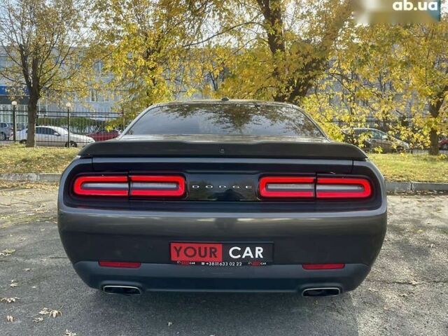 Додж Челенджер, объемом двигателя 3.6 л и пробегом 125 тыс. км за 17999 $, фото 6 на Automoto.ua