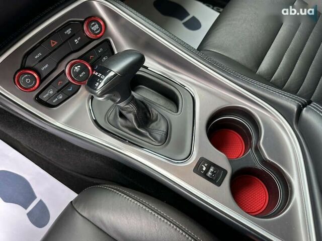 Додж Челенджер 2021 в Киеве на Automoto.ua Додж Челенджер, объемом двигателя 3.6 л и пробегом 41 тыс. км за 24200 $, фото 8 на Automoto.ua