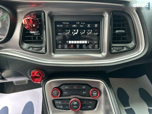 Додж Челенджер 2021 в Киеве на Automoto.ua Додж Челенджер, объемом двигателя 3.6 л и пробегом 41 тыс. км за 24200 $, фото 11 на Automoto.ua