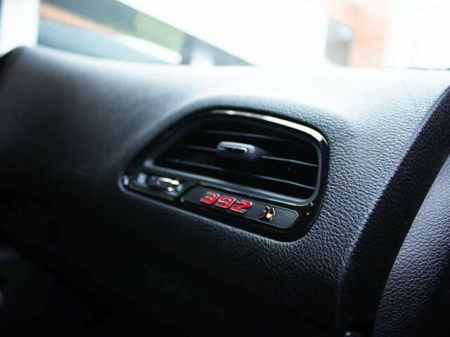 Додж Challenger, об'ємом двигуна 6.4 л та пробігом 89 тис. км за 37000 $, фото 19 на Automoto.ua