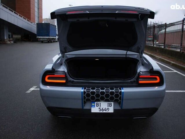 Додж Challenger, об'ємом двигуна 6.4 л та пробігом 89 тис. км за 37000 $, фото 8 на Automoto.ua