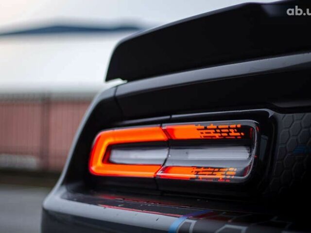 Додж Challenger, об'ємом двигуна 6.4 л та пробігом 89 тис. км за 37000 $, фото 24 на Automoto.ua