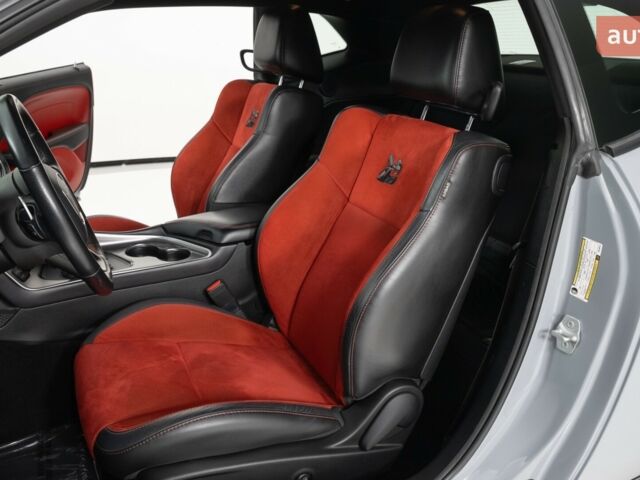 Додж Челенджер, объемом двигателя 6.42 л и пробегом 0 тыс. км за 70000 $, фото 5 на Automoto.ua