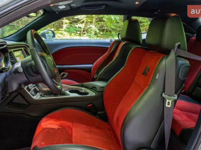 Додж Челенджер, объемом двигателя 6.42 л и пробегом 0 тыс. км за 70000 $, фото 4 на Automoto.ua