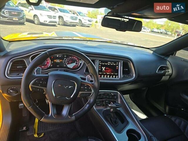Жовтий Додж Challenger, об'ємом двигуна 6.2 л та пробігом 15 тис. км за 22000 $, фото 15 на Automoto.ua