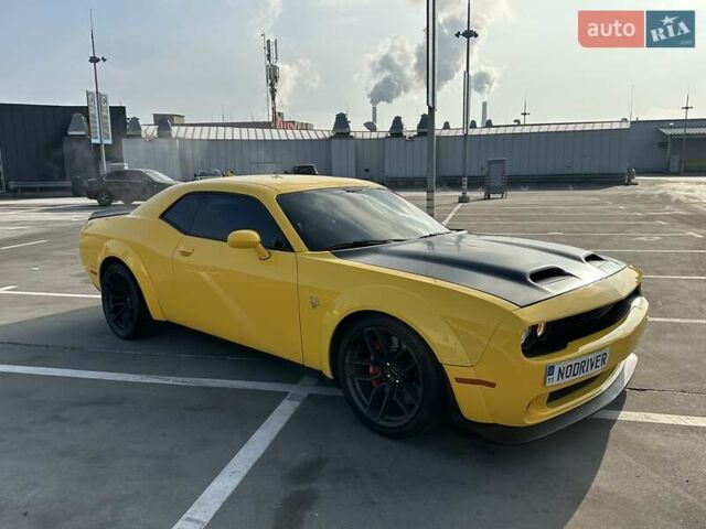 Желтый Додж Челенджер, объемом двигателя 6.17 л и пробегом 33 тыс. км за 45000 $, фото 11 на Automoto.ua