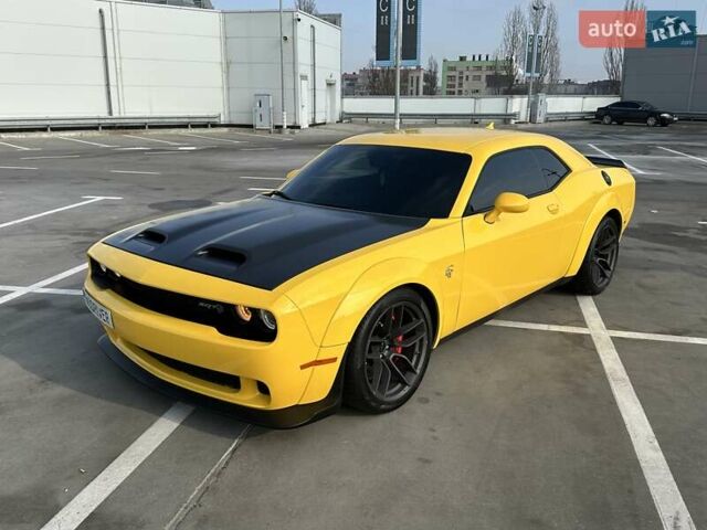 Желтый Додж Челенджер, объемом двигателя 6.17 л и пробегом 33 тыс. км за 45000 $, фото 7 на Automoto.ua